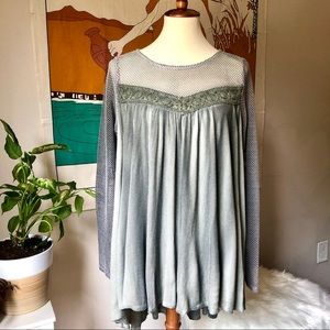 Altar’d State Net sleeve tunic